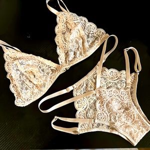 Strappy bralette lingerie set medium 6
